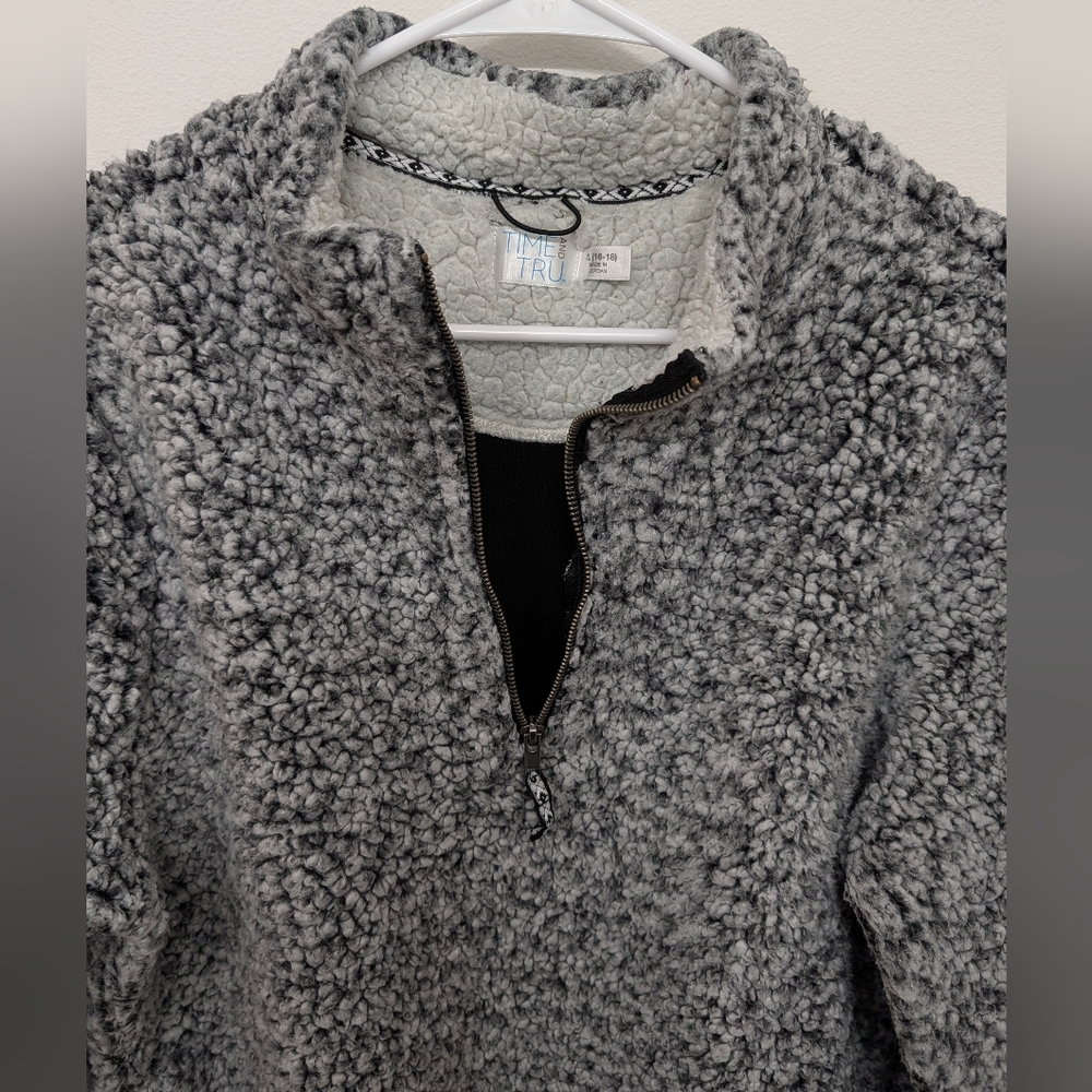Cozy Gray Sherpa Pullover - Picture 3 of 5
